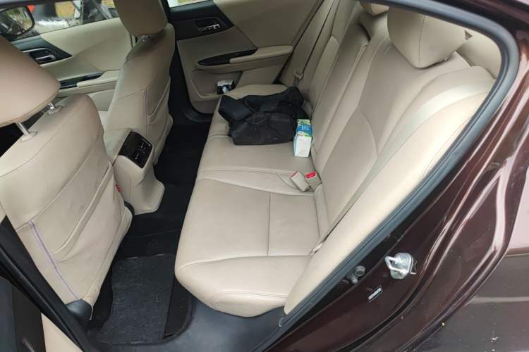 Used Honda Accord 2014 2.0L LX Comfort Edition Left Rear Seat