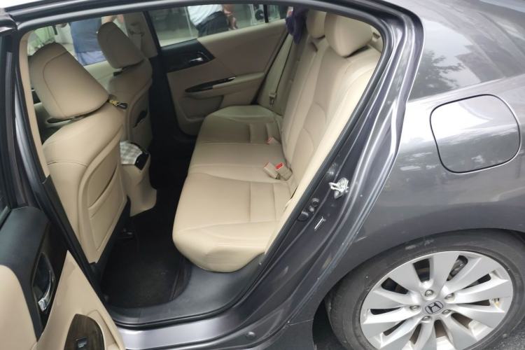 Used Honda Accord 2014 2.4L EX Luxury Edition Left Rear Seat