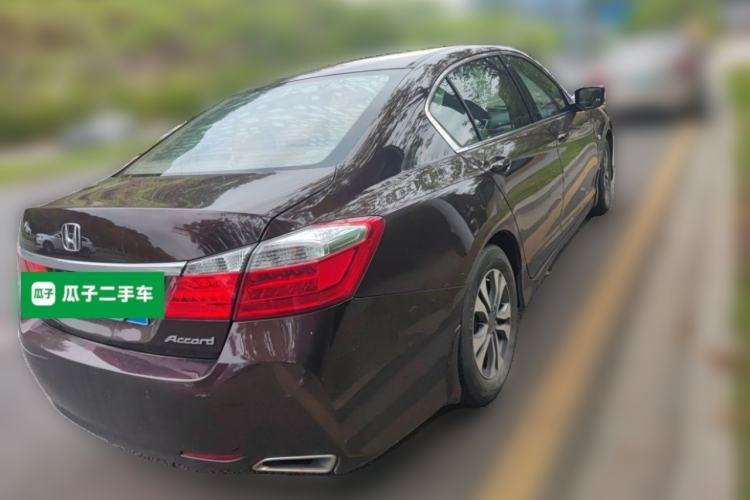 Used Honda Accord 2014 2.0L LX Comfort Edition Rear Right 45 Deg