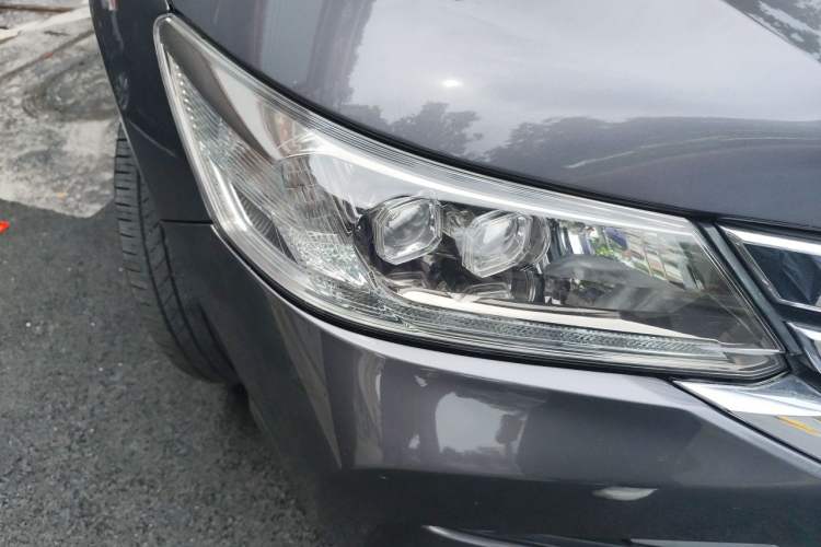 Used Honda Accord 2014 2.4L EX Luxury Edition Right Front Headlight