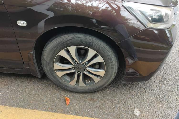 Used Honda Accord 2014 2.0L LX Comfort Edition Right Front Wheel Hub