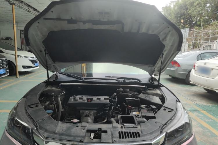 Used Honda Accord 2014 2.0L LX Comfort Edition Engine Bay