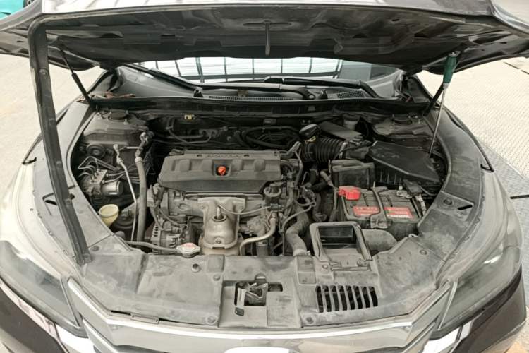 Used Honda Accord 2014 2.0L LX Comfort Edition Engine Bay