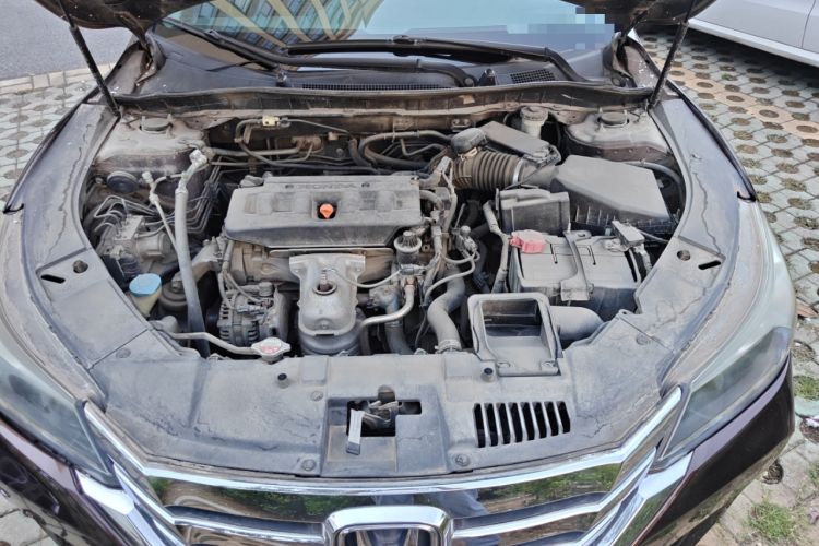 Used Honda Accord 2014 2.0L EX Luxury Edition Engine Bay