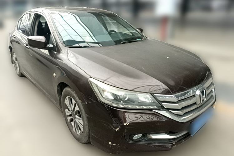 Used Honda Accord 2014 2.0L LX Comfort Edition Front Right 45 Deg