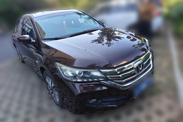 Used Honda Accord 2014 2.0L EX Luxury Edition Front Right 45 Deg