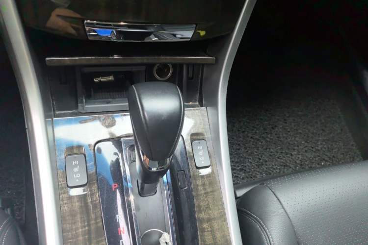 Used Honda Accord 2014 2.4L EXN Luxury Navigation Edition Gear Lever