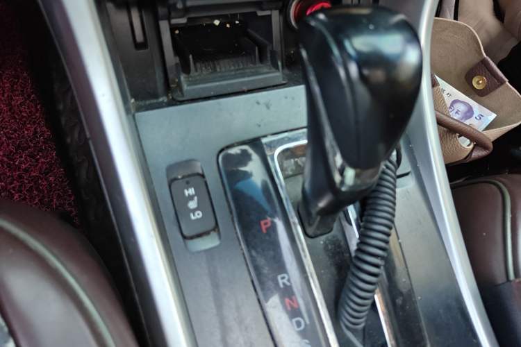Used Honda Accord 2014 2.0L EX Luxury Edition Gear Lever