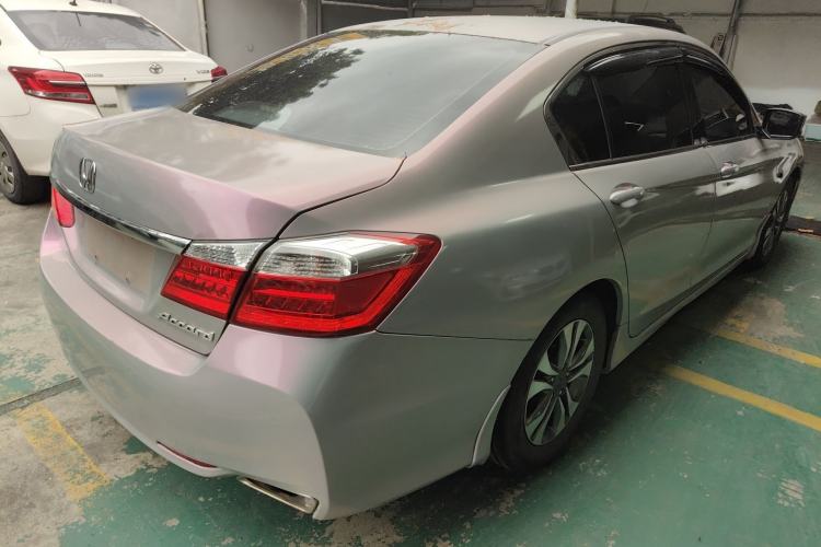 Used Honda Accord 2014 2.0L LX Comfort Edition Rear Right 45 Deg
