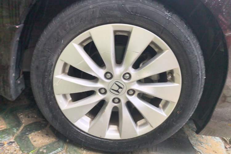 Used Honda Accord 2014 2.4L EXN Luxury Navigation Edition Right Front Wheel Hub