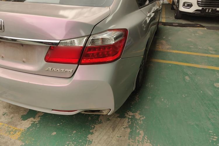 Used Honda Accord 2014 2.0L LX Comfort Edition Right Rear Taillight