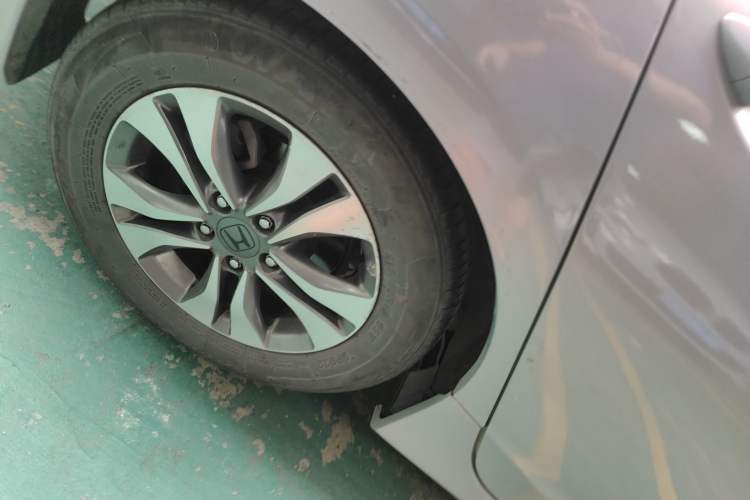 Used Honda Accord 2014 2.0L LX Comfort Edition Right Rear Wheel Hub