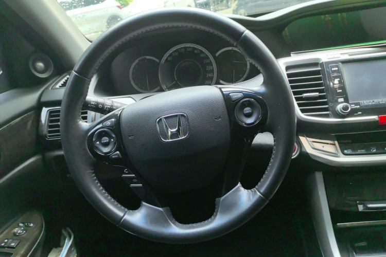 Used Honda Accord 2014 2.4L EXN Luxury Navigation Edition Steering Wheel
