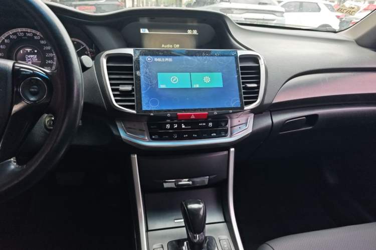 Used Honda Accord 2014 2.0L EX Luxury Edition Audio And AC Panel