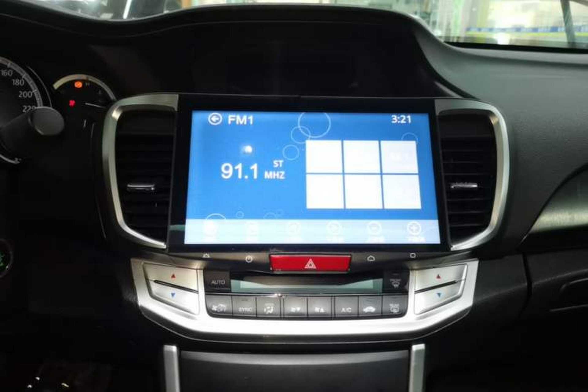 Used Honda Accord 2014 2.0L EX Luxury Edition Audio And AC Panel
