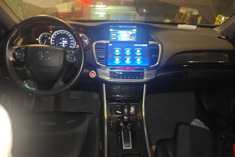 Used Honda Accord 2014 2.4L EX Luxury Edition Center Console