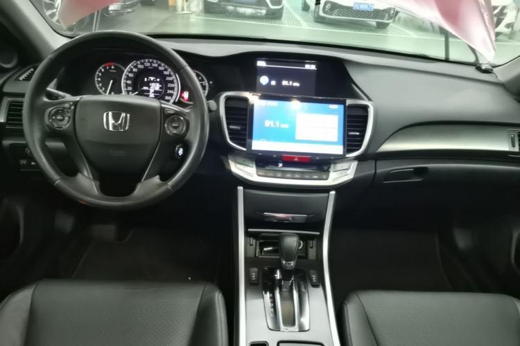 Used Honda Accord 2014 2.0L EX Luxury Edition Center Console