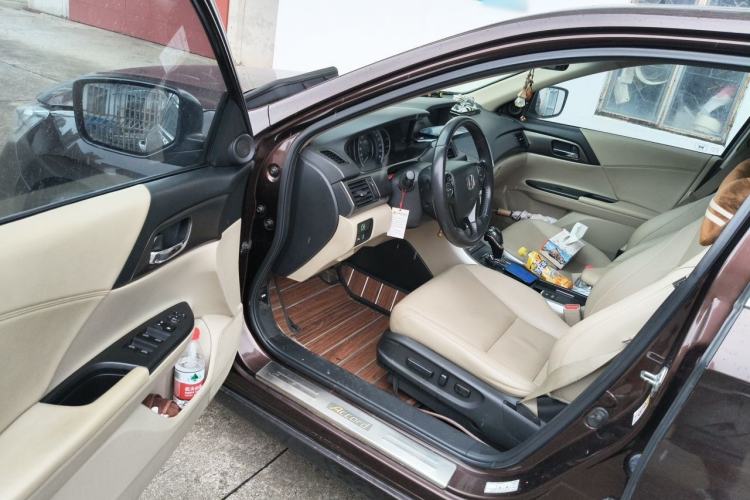 Used Honda Accord 2014 2.0L EX Luxury Edition Driver Seat