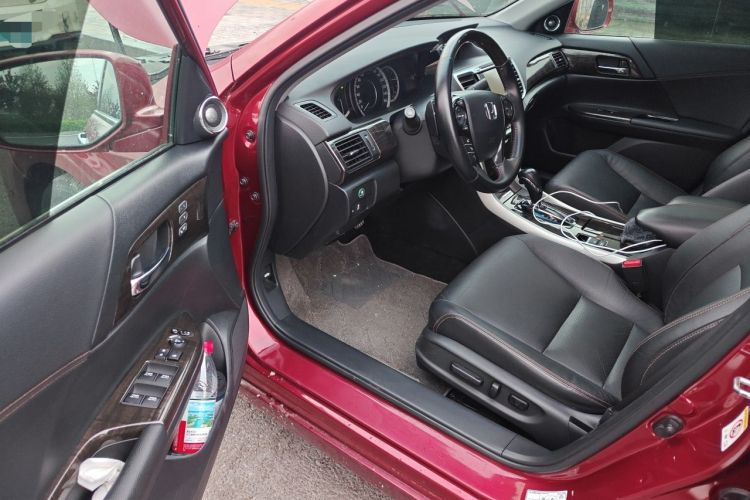 Used Honda Accord 2014 3.0L VTI Prestige Edition Driver Seat