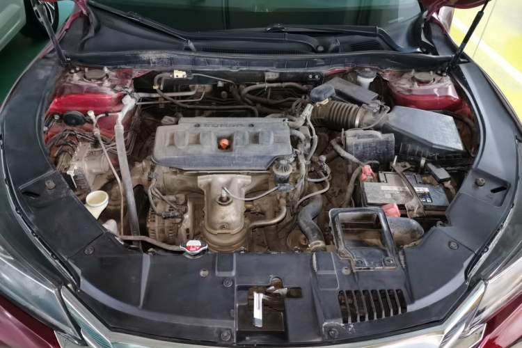 Used Honda Accord 2014 2.0L EX Luxury Edition Engine Bay