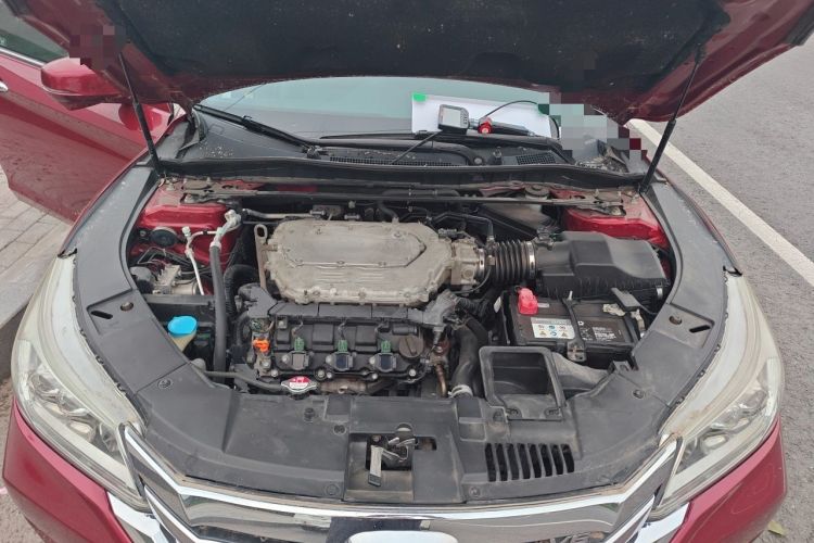 Used Honda Accord 2014 3.0L VTI Prestige Edition Engine Bay