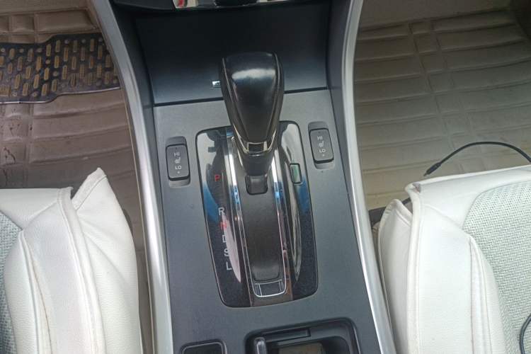 Used Honda Accord 2014 2.0L EX Luxury Edition Gear Lever