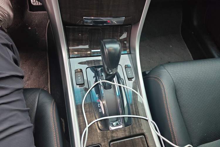 Used Honda Accord 2014 3.0L VTI Prestige Edition Gear Lever