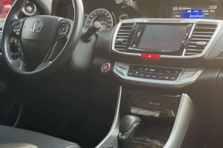 Used Honda Accord 2014 3.0L VTI Prestige Edition Interior 1