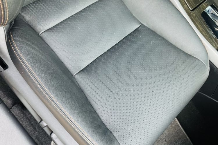 Used Honda Accord 2014 3.0L VTI Prestige Edition Interior 12
