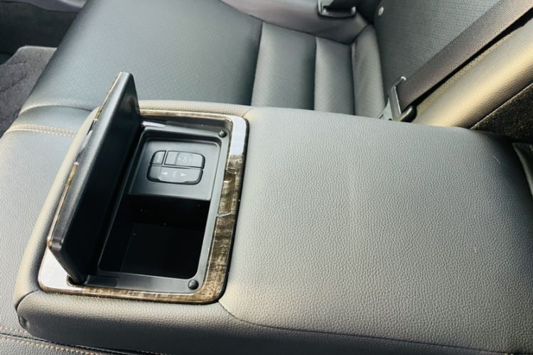 Used Honda Accord 2014 3.0L VTI Prestige Edition Interior 2