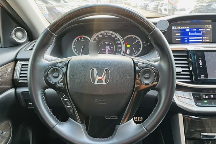 Used Honda Accord 2014 3.0L VTI Prestige Edition Interior 3
