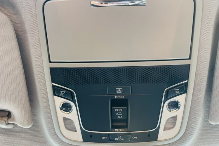 Used Honda Accord 2014 3.0L VTI Prestige Edition Interior 5