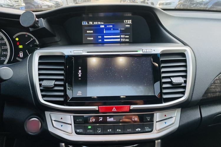 Used Honda Accord 2014 3.0L VTI Prestige Edition Interior 6