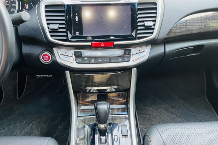 Used Honda Accord 2014 3.0L VTI Prestige Edition Interior 7