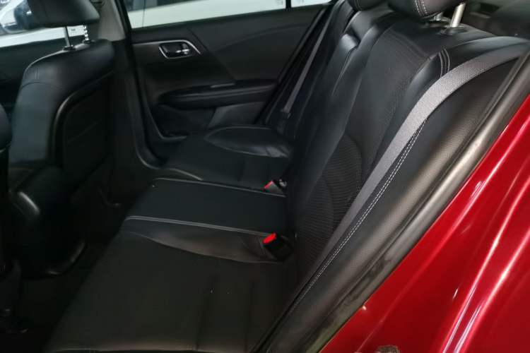 Used Honda Accord 2014 2.0L EX Luxury Edition Left Rear Seat