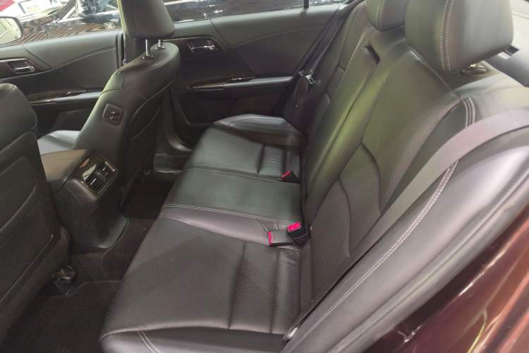 Used Honda Accord 2014 2.4L EX Luxury Edition Left Rear Seat