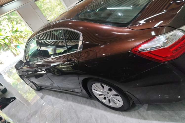 Used Honda Accord 2014 2.4L EX Luxury Edition Left Side