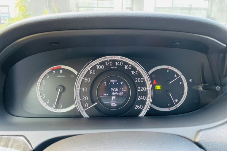 Used Honda Accord 2014 3.0L VTI Prestige Edition Odometer Close Up