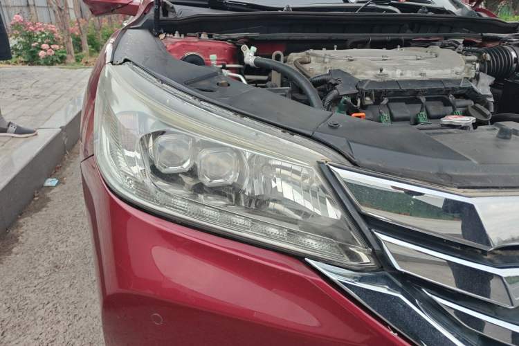 Used Honda Accord 2014 3.0L VTI Prestige Edition Right Front Headlight