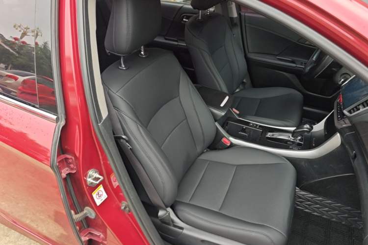 Used Honda Accord 2014 2.0L EX Luxury Edition Right Front Seat