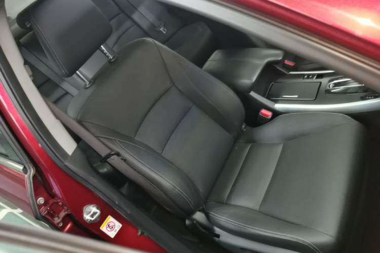 Used Honda Accord 2014 2.0L EX Luxury Edition Right Front Seat
