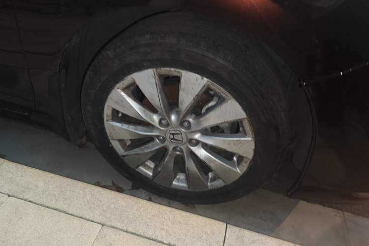 Used Honda Accord 2014 2.4L EX Luxury Edition Right Front Wheel Hub