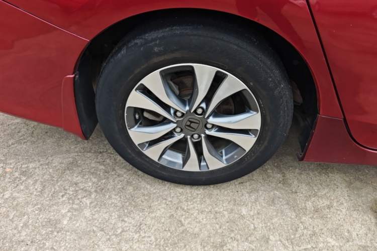 Used Honda Accord 2014 2.0L EX Luxury Edition Right Rear Wheel Hub