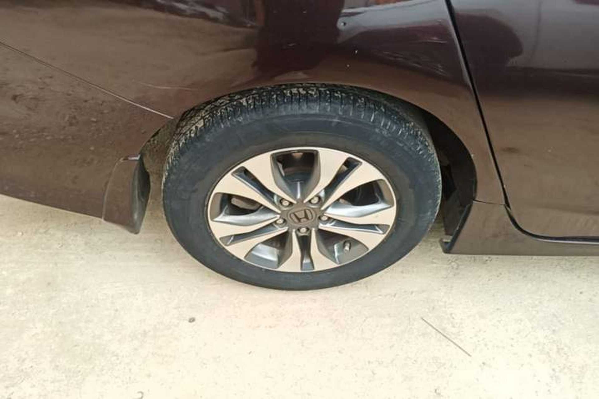 Used Honda Accord 2014 2.0L LX Comfort Edition Right Rear Wheel Hub