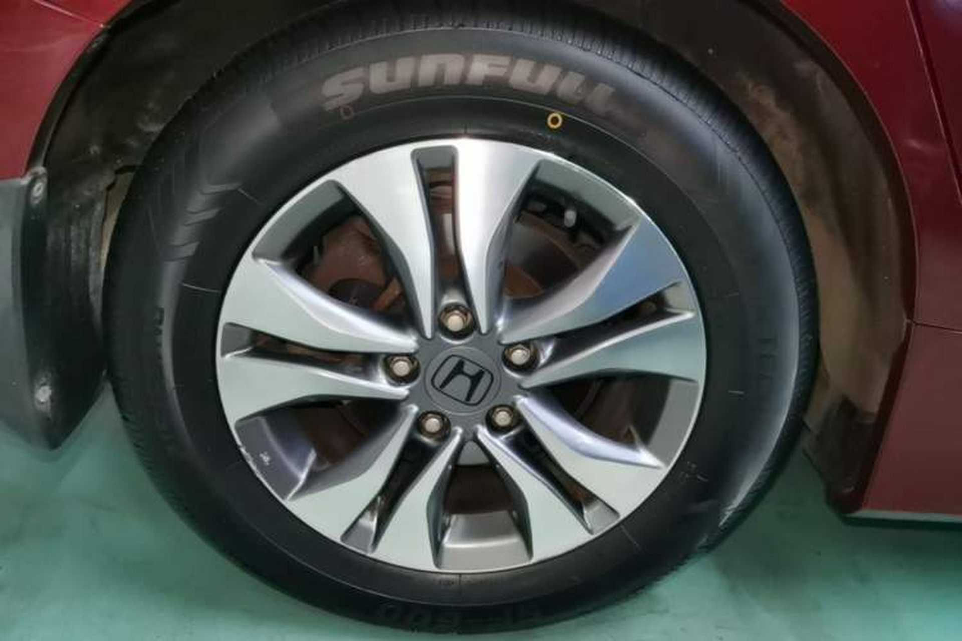 Used Honda Accord 2014 2.0L EX Luxury Edition Right Rear Wheel Hub