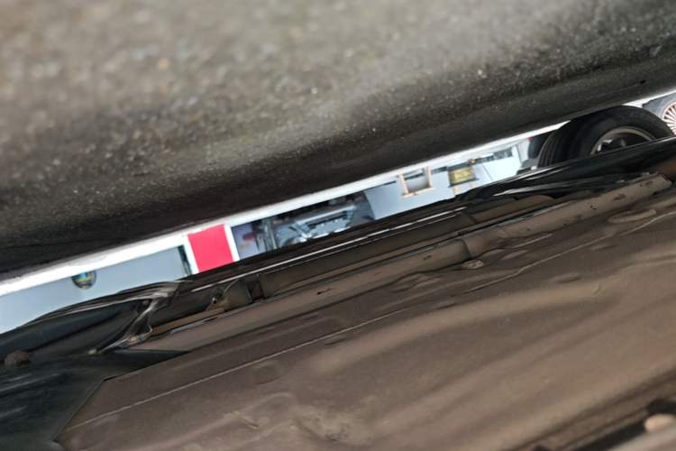 Used Honda Accord 2014 2.0L EX Luxury Edition Right Side Sill