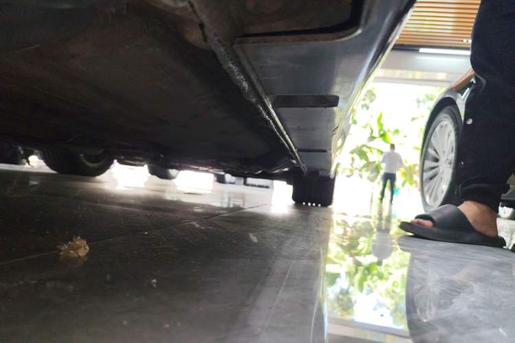Used Honda Accord 2014 2.4L EX Luxury Edition Right Side Sill