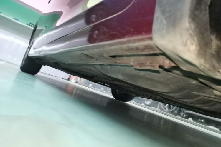 Used Honda Accord 2014 2.0L EX Luxury Edition Right Side Sill