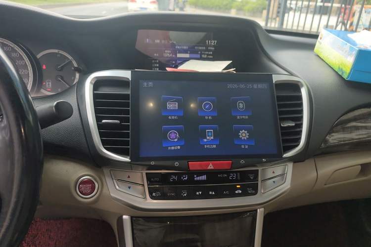 Used Honda Accord 2014 2.4L EXN Luxury Navigation Edition Audio And AC Panel
