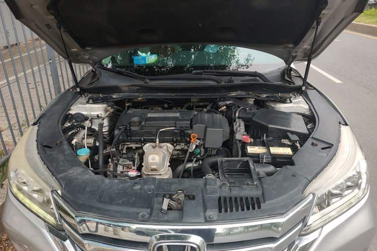 Used Honda Accord 2014 2.4L EXN Luxury Navigation Edition Engine Bay
